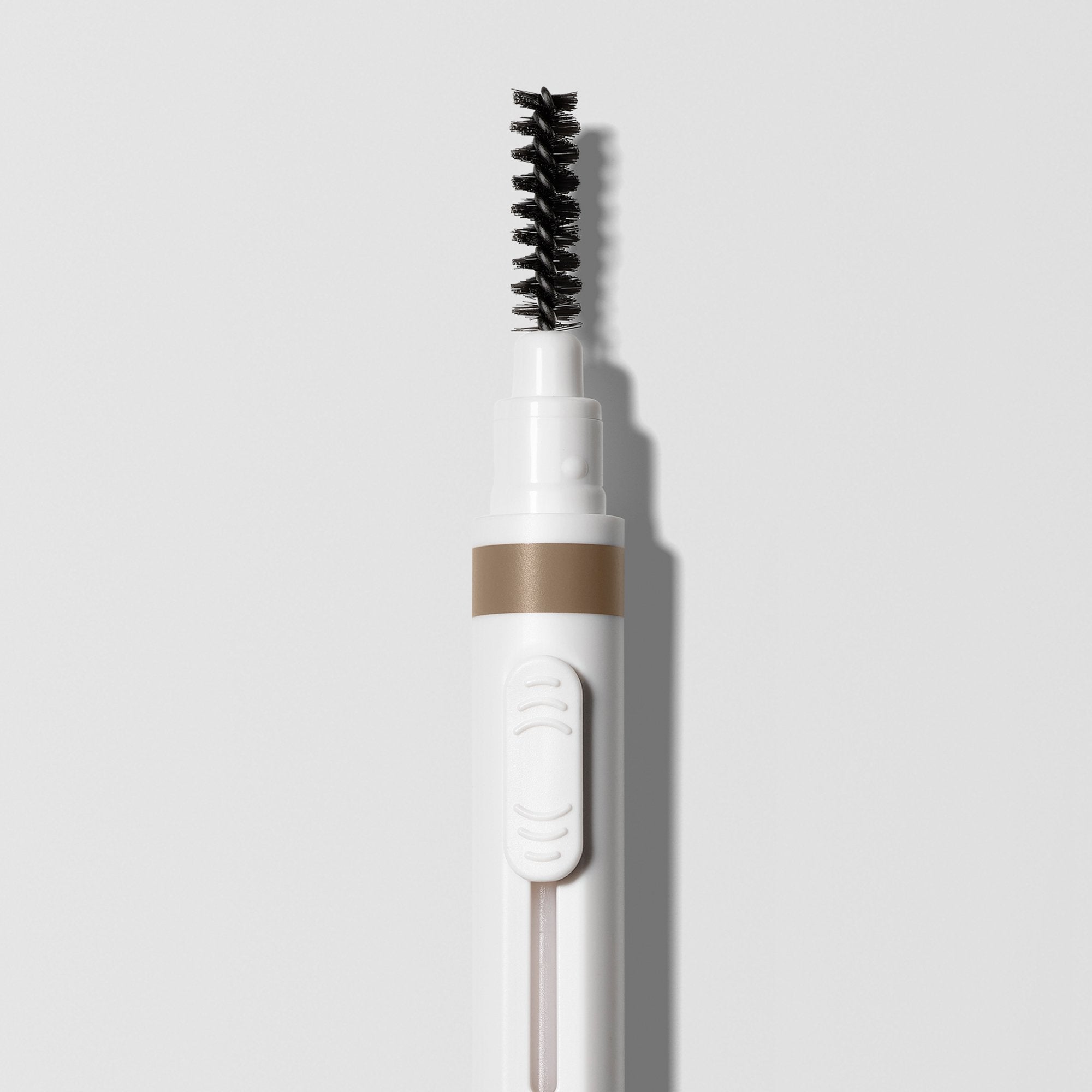 MASTER BLADE™ BROW PENCIL (LÁPIZ PARA CEJAS CON ACABADO NATURAL)